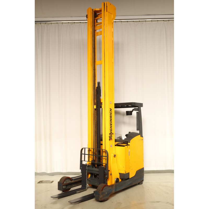 Jungheinrich ETV-325 Reach Truck 2.50T 12.02M 2015  U169970