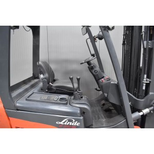 Linde E 25 SL Stivuitor electric 2.50T 4.70M 2018  Y51124