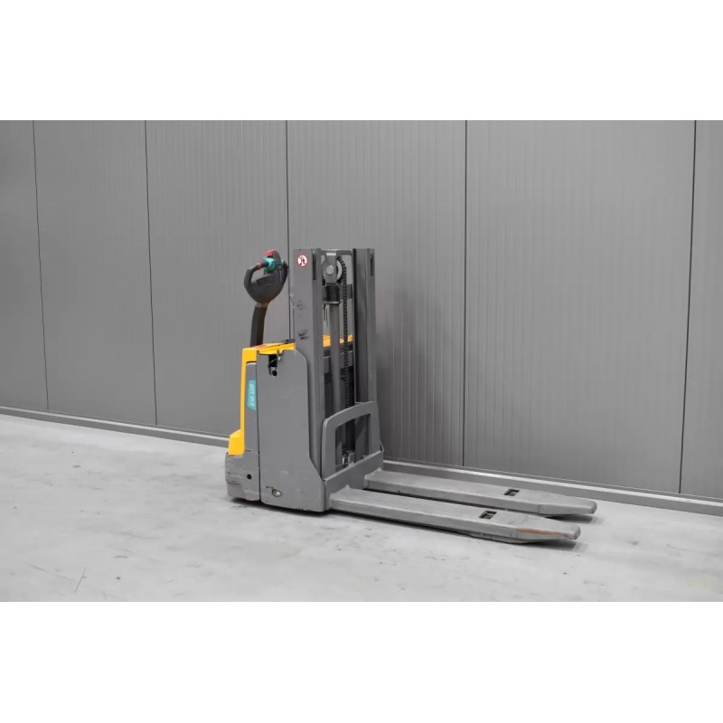 Jungheinrich EJD 120 Transpaleta electrica cu catarg 1.80T 1.66M 2019  F54855