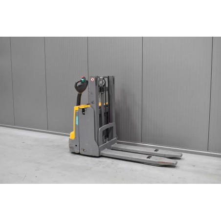 Jungheinrich EJD 120 Transpaleta electrica cu catarg 1.80T 1.66M 2019  F54855