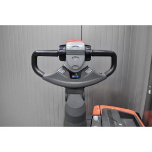 Toyota 8SM12 Electric pallet truck with mast 1.20T 4.15M 2016  V54921
