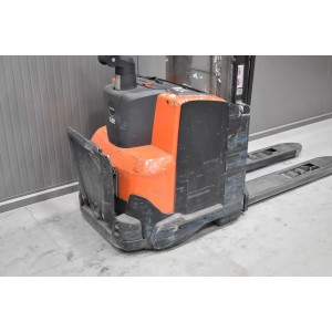 Toyota 8SM12 Electric pallet truck with mast 1.20T 4.15M 2016  T54919