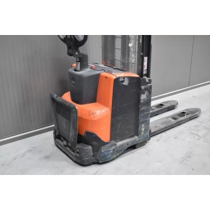 Toyota SWE 120 Transpaleta electrica cu catarg 1.20T 4.15M 2018  H54907