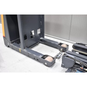 Still EK 11 I  1.10T 4.10M 2012  N54663