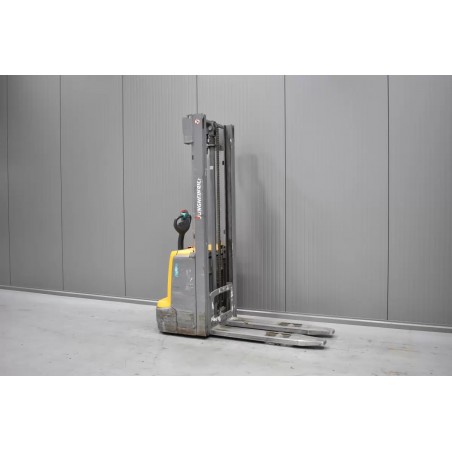 Jungheinrich EJC 112 Transpaleta electrica cu catarg 1.20T 3.60M 2017  G55006