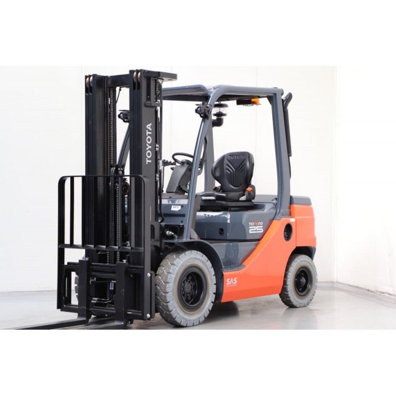 52-8fdf25 TOYOTA Дизелов мотокар 2.50T 4.70M 2022  NP74