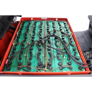 E30hl-01/600 LINDE Stivuitor electric 3.00T 3.69M 2017  MP41