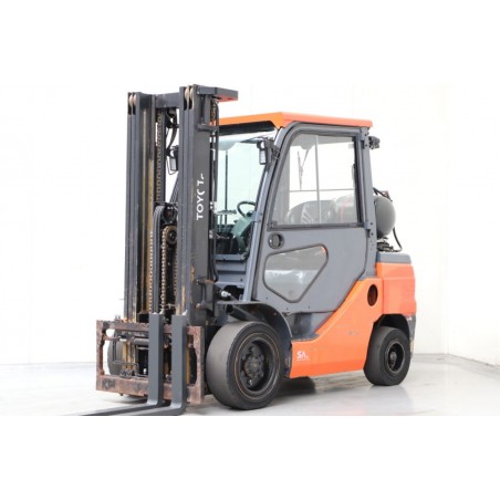 02-8fgf30 TOYOTA Мотокар за LPG 3.00T 4.70M 2021  NN36