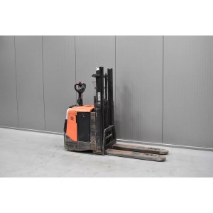 Bt SPE 200D Електрически палетни колички с мачта 1.00T 2.50M 2009  J55709