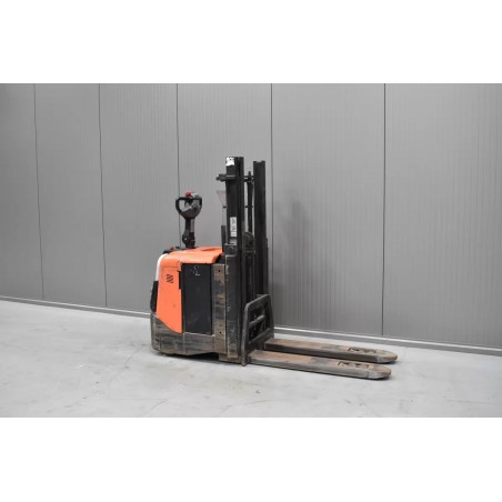 Bt SPE 200D Електрически палетни колички с мачта 1.00T 2.50M 2009  J55709