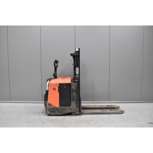 Bt SPE 200D Електрически палетни колички с мачта 1.00T 2.50M 2009  J55709