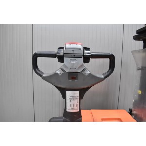Bt SPE 200D Електрически палетни колички с мачта 1.00T 2.50M 2009  J55709