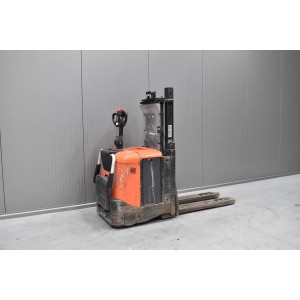 Bt SPE 200D Електрически палетни колички с мачта 1.00T 2.50M 2009  N55713