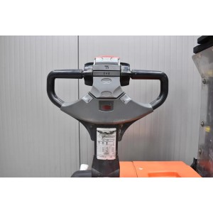 Bt SPE 200D Електрически палетни колички с мачта 1.00T 2.50M 2009  N55713