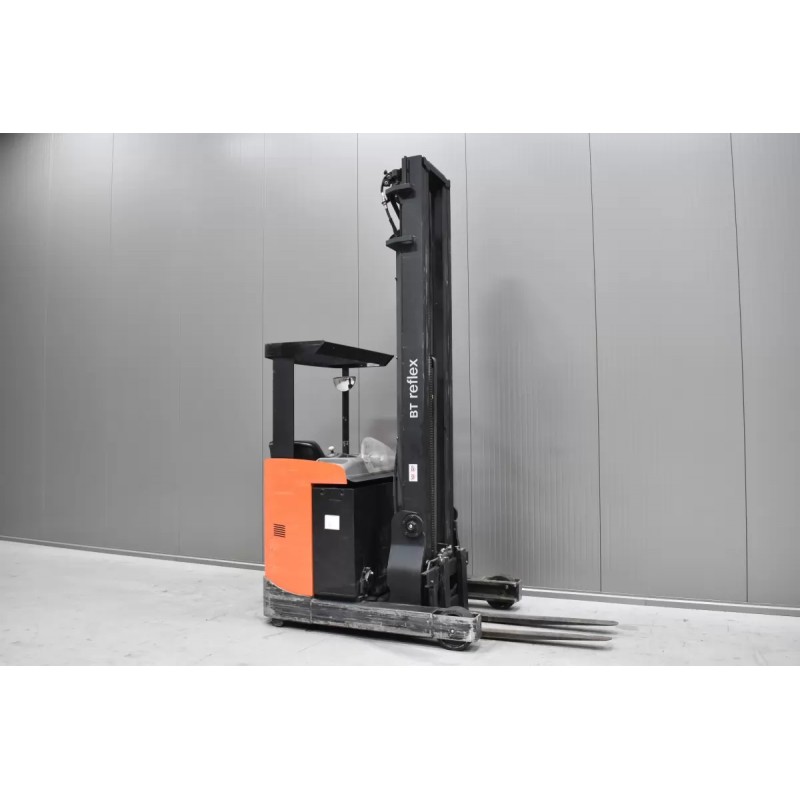 Bt RRE 140 B Reach Truck 1.40T 8.50M 2015  N53988