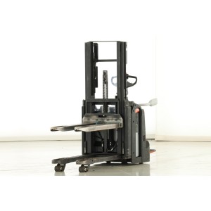 Toyota SPE-200-D Transpaleta electrica cu catarg 2.00T 2.50M 2020  I172733