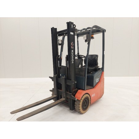 Toyota 7FBEST10 Electric forklift 1.00T 3.00M 2011  4943GE