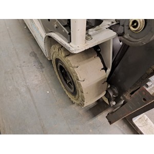 Unicarriers A1N1L15Q Електрически мотокар 1.50T 3.30M 2016  AC21080