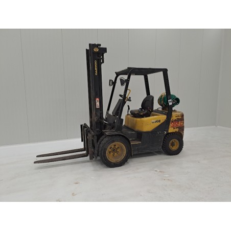 Daewoo G30E-3 Stivuitor GPL 3.00T 3.95M 2002  AD78475