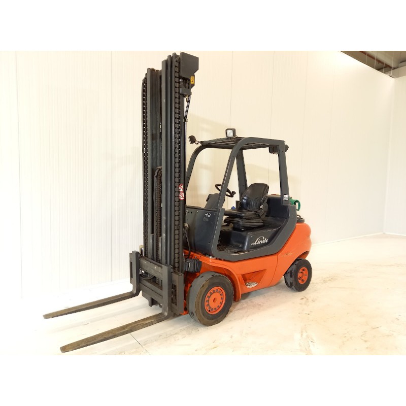 Linde H25T-05 Stivuitor GPL 2.50T 5.16M 2014  AF09310