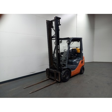 Toyota 02-8FGF15 Stivuitor GPL 1.50T 4.50M 2011  AB95307