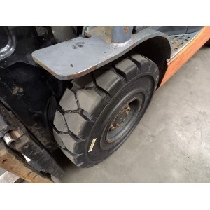 Toyota 02-8FGF15 Stivuitor GPL 1.50T 4.50M 2011  AB95307