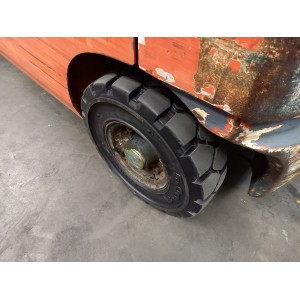 Toyota 02-8FGF15 Stivuitor GPL 1.50T 4.50M 2011  AB95307