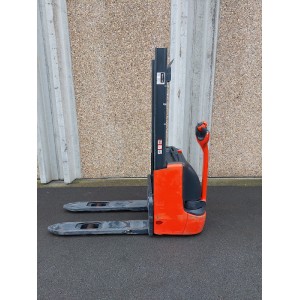Linde L10 Electric pallet truck with mast 1.00T 1.54M 2011  AE23194