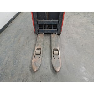 Linde L12 Electric pallet truck with mast 1.20T 2.50M 2013  4901GE