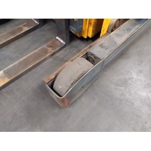 Jungheinrich ETV 214 Reach Truck 1.40T 8.72M 2013  AB07105