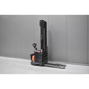 Toyota SWE 120 Electric pallet truck with mast 1.20T 4.15M 2018  J54909