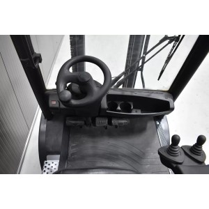 Linde H 30 D Дизелов мотокар 3.00T 3.95M 2004  C12002