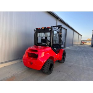 FORKLIFT UN FD35- DNJM1 Stivuitor Teren Accidentat 4WD 3.5T Nou