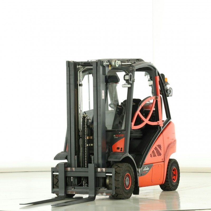 Linde H-25-T-02 Stivuitor GPL 2.50T 4.71M 2017  I174533