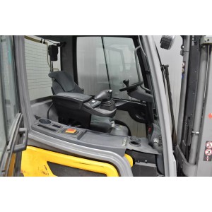 Jungheinrich EFG 215 Stivuitor electric 1.50T 2.90M 2019  D56528