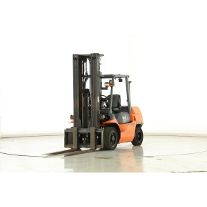 Toyota 42-7-FD-35 Diesel forklift 3.50T 6.00M 2010  X172973
