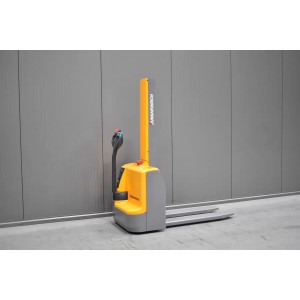 Jungheinrich EMC 110 Transpaleta electrica cu catarg 1.00T 1.54M 2016  B55001