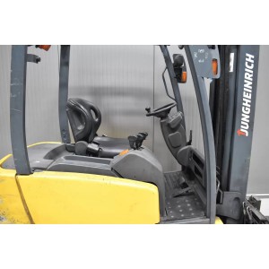 Jungheinrich EFG 320 N Stivuitor electric 2.00T 4.80M 2016  Y56124