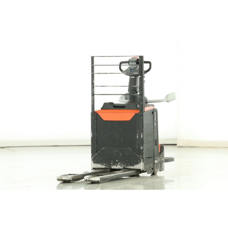 Toyota LPE-200 Transpaleta electrica  2.00T 2020  V174946