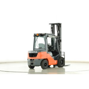 Toyota 52-8-FDF-30 Дизелов мотокар 3.00T 6.00M 2022  A175250