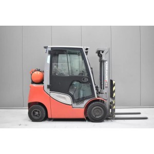 Jungheinrich TFG 425S Мотокар за LPG 2.50T 3.10M 2018  O56664