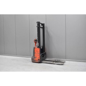 Linde L 10 Transpaleta electrica cu catarg 1.00T 3.32M 2017  P53790