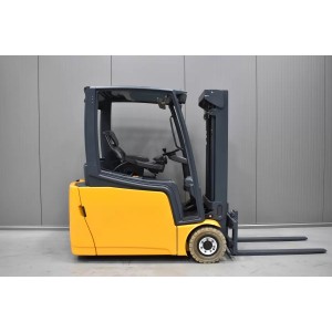 Jungheinrich EFG 216 Електрически мотокар 1.55T 4.50M 2010  B55301