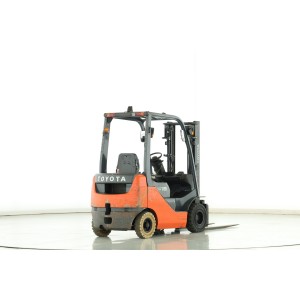 Toyota 8-FD-18 Diesel forklift 1.80T 3.00M 2018  J174884