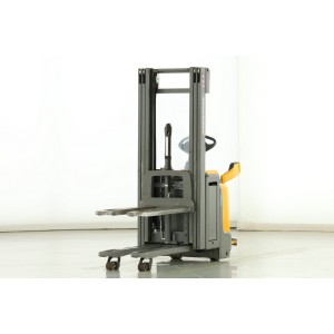 Jungheinrich ERC-214-Z Електрически палетни колички с мачта 1.40T 4.69M 2019  F175005