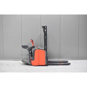 Linde L 16 AP Electric pallet truck with mast 1.60T 2.84M 2009  Q56541