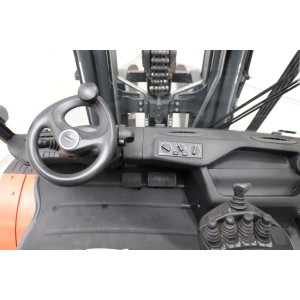 H80d-03/900 LINDE Stivuitor diesel 8.00T 5.45M 2021  OB48