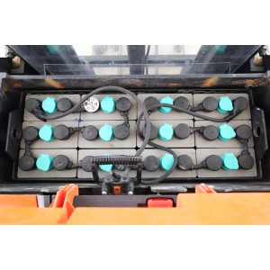 Bt SWE-200-D Transpaleta electrica cu catarg 2.00T 1.90M 2014  D175553