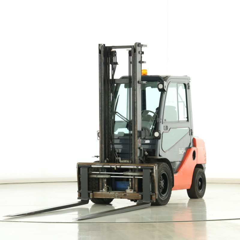 Toyota 02-8-FDF-30 Дизелов мотокар 3.00T 4.00M 2011  C175202