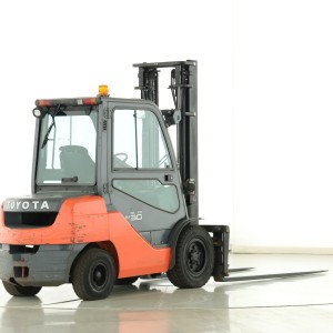 Toyota 02-8-FDF-30 Дизелов мотокар 3.00T 4.00M 2011  C175202